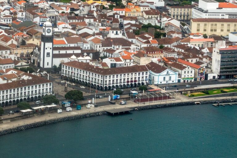 Ilha de Sao Miguel DSC00659 36586155410 cropped 2 Ponta Delgada administração de condomínios em ponta delgada