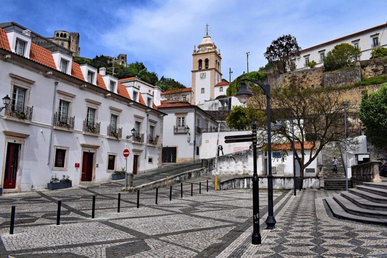 Leiria 25746536508 cropped 1 Leiria condominium management in Leiria