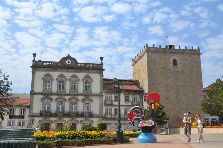 Spacerkiem po Barcelos 36613647401 1 Barcelos administração de condomínios em barcelos