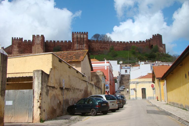 silves 3 768x512 1 Condominium management in Silves condominium management in Silves – town street below the castle walls